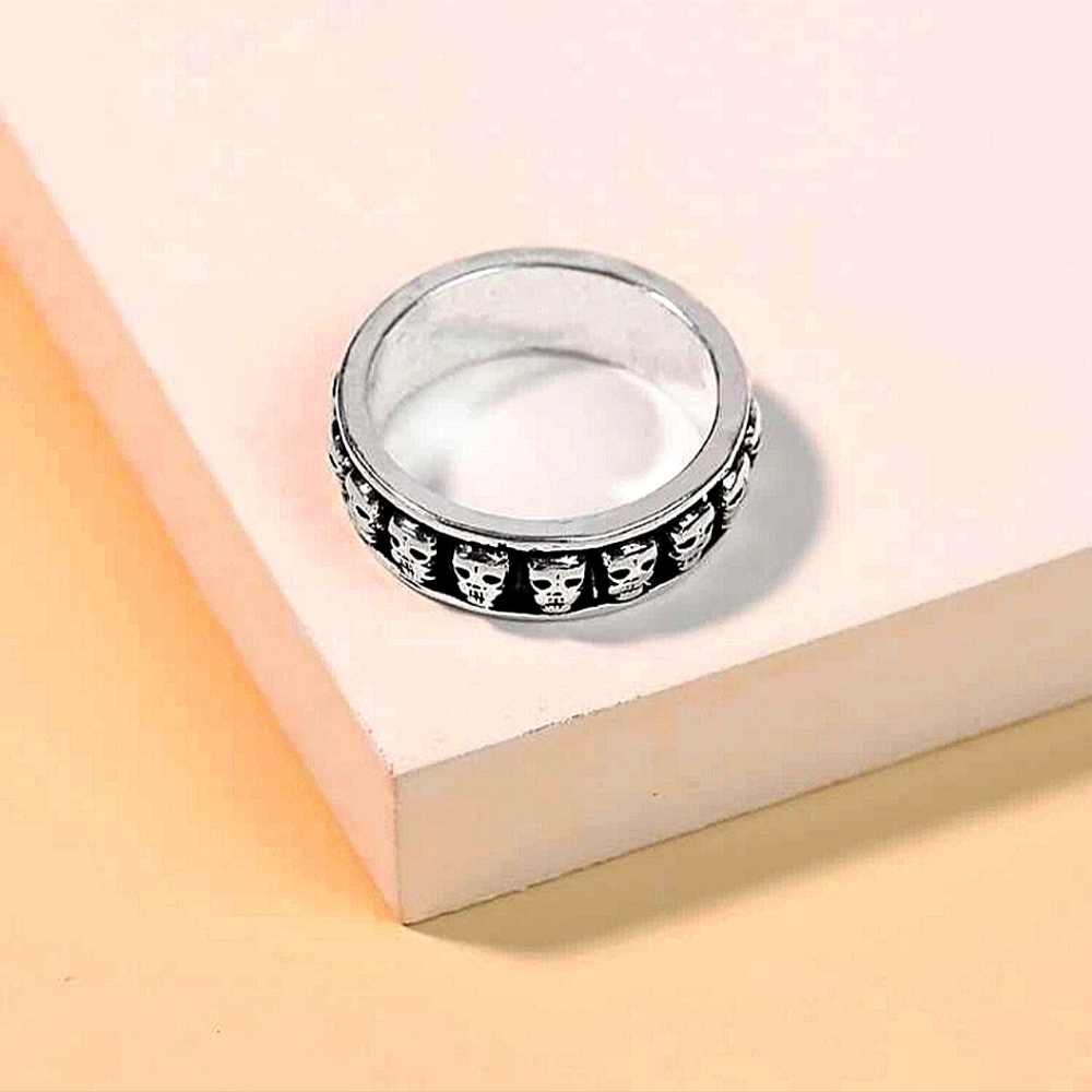 Skull Design Ring For Men's And Women's.